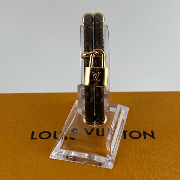 “KEEP IT TWICE” LV BRACELET. NEVER WORN!